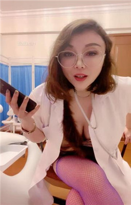 【梓夫人】制服诱惑-医务室治疗恋足癖_HD绳艺资源