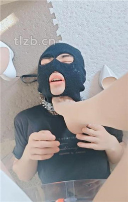 图片[8]_【媚娘】舔雪地靴鞋底/高跟肉丝脚踩【完整版】_HD绳艺资源