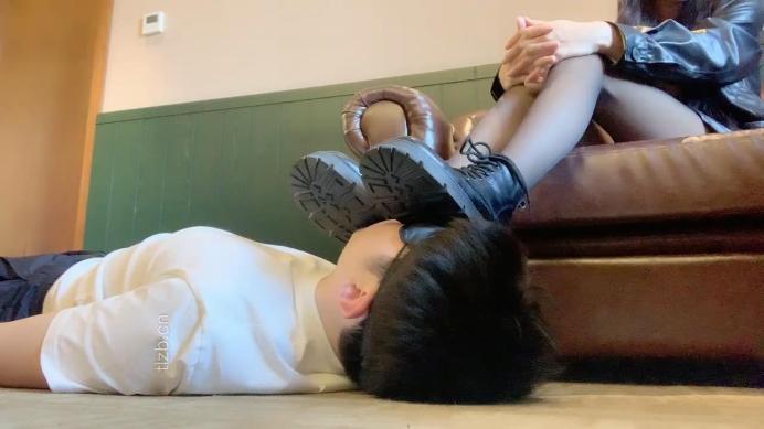 【苏西】黑丝高跟-短靴踩脚垫_HD绳艺资源