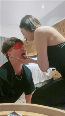 图片[2]_【不知名美女】喂口水/虐乳/裸足恋足舔_HD绳艺资源