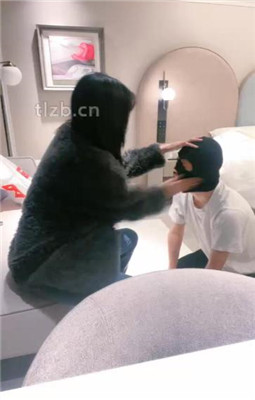 【绝美兔绳艺导师】跪舔长靴白袜裸足_HD绳艺资源