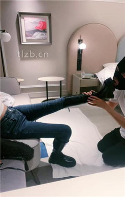 图片[6]_【绝美兔绳艺导师】跪舔长靴白袜裸足_HD绳艺资源