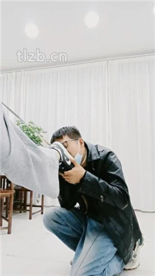 图片[8]_【橙子大大】双M-骑马/揪耳朵/高难度挑战踢踹/转胯/闻白袜_HD绳艺资源