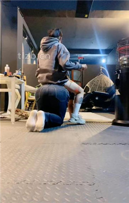 图片[2]_【冰诺】运动鞋白袜S-骑马爬行/踩狗爪_HD绳艺资源