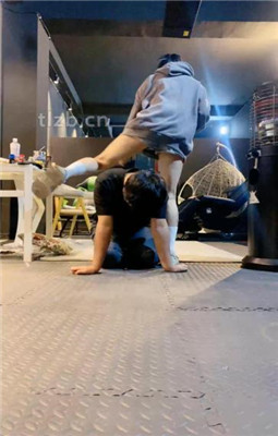 图片[7]_【冰诺】运动鞋白袜S-骑马爬行/踩狗爪_HD绳艺资源