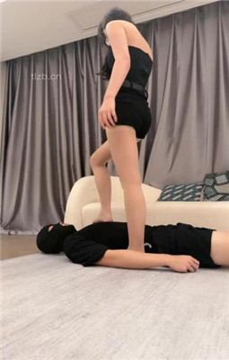 【糯糯】长靴模特S-全体重跳踩/深喉_HD绳艺资源