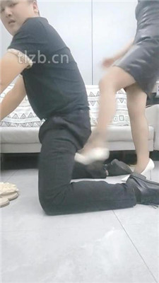 图片[15]_【古月安妮】素人小姐姐黑丝脏鞋脚下奴【双视角版】_HD绳艺资源