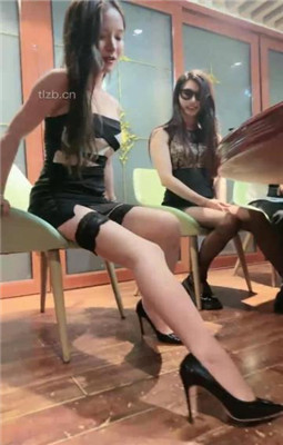 图片[2]_【一诺大小姐】情侣奴-奴下奴-桌底踩踏喂食/高跟踩虐_HD绳艺资源