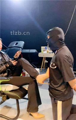 图片[2]_【冰诺】连环耳光狂抽/人肉脚垫_HD绳艺资源