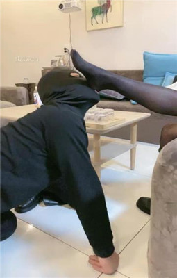 图片[6]_【赵奈奈】没钱交房租被虐-靴子碾脸/高难度挑战踢踹【完整版】_HD绳艺资源