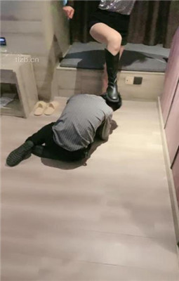 图片[17]_【赵奈奈】没钱交房租被虐-靴子碾脸/高难度挑战踢踹【完整版】_HD绳艺资源