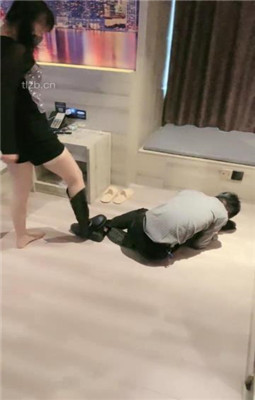 图片[18]_【赵奈奈】没钱交房租被虐-靴子碾脸/高难度挑战踢踹【完整版】_HD绳艺资源