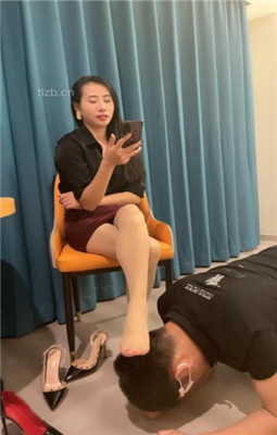 图片[12]_【Alice】数据线抽/肉丝高跟踩踏闻舔_HD绳艺资源