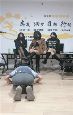 图片[2]_【鱼糯糯】3S-脚底踩踏/轮流舔脏鞋/插嘴/踩狗爪_HD绳艺资源