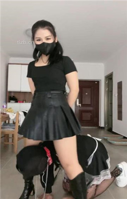 图片[2]_【露可】狂暴变态-鞭抽坐垫/靴底喂食【双视角版】_HD绳艺资源