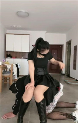 图片[5]_【露可】狂暴变态-鞭抽坐垫/靴底喂食【双视角版】_HD绳艺资源