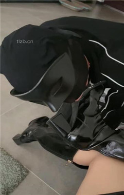 图片[13]_【露可】狂暴变态-鞭抽坐垫/靴底喂食【双视角版】_HD绳艺资源