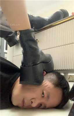 图片[7]_【文文文】双素人S-脏黑靴碾压踩狗脸_HD绳艺资源