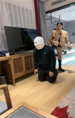 【苏御大大】长靴踩踏/跪求圣水/闻黑袜/骑马_HD绳艺资源