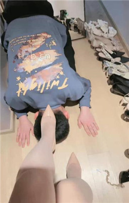 图片[2]_【时安】袜子塞嘴训练/舔多双脏鞋/臭脚捂脸_HD绳艺资源