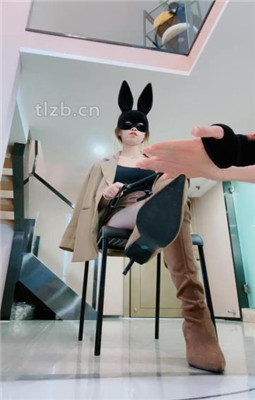 图片[4]_【陈莹斯】嘴叼高跟/人体衣架/骑马爬行/碾压踩狗爪_HD绳艺资源