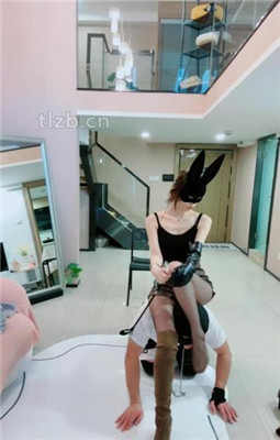 图片[20]_【陈莹斯】嘴叼高跟/人体衣架/骑马爬行/碾压踩狗爪_HD绳艺资源