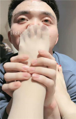 图片[14]_【时安】肉丝脚狂舔/踩踏碾压/手铐绳艺技巧_HD绳艺资源