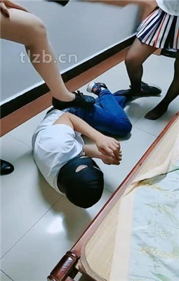 【广东迪迪】双S-偷舔主人的jio被暴打【完整版】_HD绳艺资源