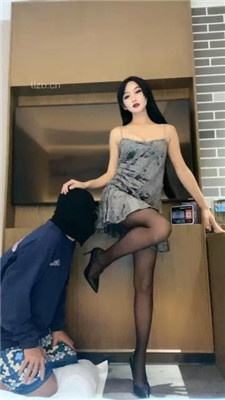 【千条姐】长腿黑丝高跟诱惑/插嘴/闻腋下_HD绳艺资源