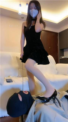 图片[20]_【宝爷】狗链拴狗-高跟美腿踩踏-掐肉咬肉-耳光_HD绳艺资源