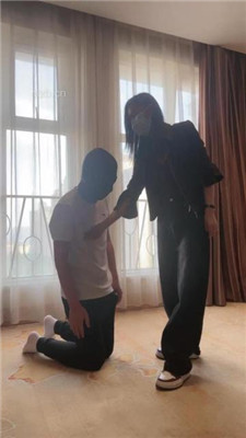 图片[11]_【筱月】加官窒息-高跟碾/运动鞋踩踏/深喉闻原味_HD绳艺资源