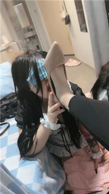 图片[3]_【天津女仆店】双母畜-奴下奴-喂食/转胯互掐脖子/原味脚闻舔_HD绳艺资源