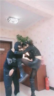 图片[10]_【美娜格格】长靴黑丝S-转胯爬行/超高难度挑战踢踹/腿绞_HD绳艺资源