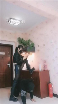 图片[15]_【美娜格格】长靴黑丝S-转胯爬行/超高难度挑战踢踹/腿绞_HD绳艺资源