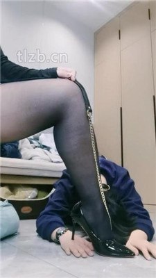 图片[11]_【小羊】母畜-狗链转胯遛狗/闻舔黑丝_HD绳艺资源