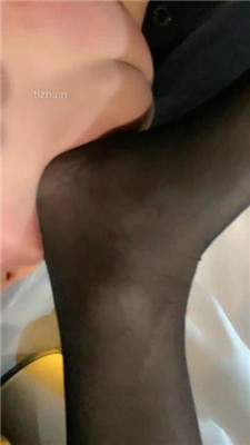 图片[18]_【千条姐】小白鞋黑丝全体重踩踏_HD绳艺资源