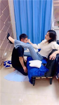 图片[2]_【冷鸢大大】舔脏鞋闻白袜/虐乳/耳光/踩踏_HD绳艺资源