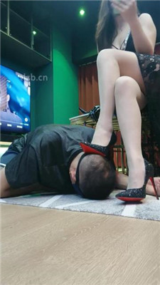 图片[13]_【咩祖】高跟美腿的脚下奴_HD绳艺资源