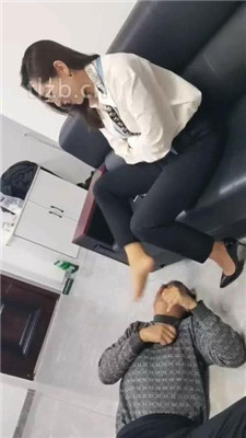 图片[14]_【冷御绳艺导师】重赏赐贱奴舔鞋底舔脚/浓痰吐满脸_HD绳艺资源