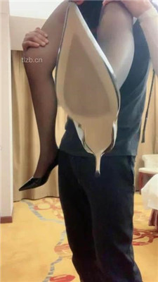 图片[3]_【蜜蜜骑士】高跟黑丝踩踏-骑马骑脖_HD绳艺资源