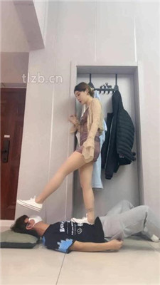 图片[2]_【领主老大】帆布鞋全体重踩踏/碾压狗爪_HD绳艺资源