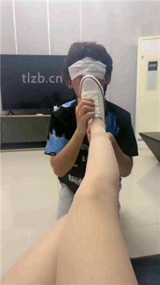 图片[13]_【领主老大】帆布鞋全体重踩踏/碾压狗爪_HD绳艺资源