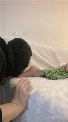 【苒溪】睡梦中偷舔主人的脚被教训_HD绳艺资源