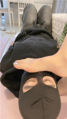 图片[12]_【苒溪】睡梦中偷舔主人的脚被教训_HD绳艺资源