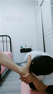 图片[3]_【伊伊】脚趾玩狗舌/黑丝高跟跪舔_HD绳艺资源