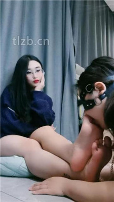 图片[2]_【小羊】发骚闺蜜跪舔臭脚【下】_HD绳艺资源