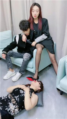 图片[17]_【术术】情侣奴脚下的犯贱骚母畜_HD绳艺资源