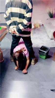 图片[14]_【惠子大大】母畜-舔裸足-脚耳光-球杆插嘴-口水_HD绳艺资源