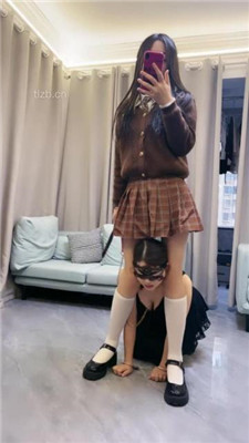 图片[3]_【cc.s】母畜-狗链遛狗/白袜皮鞋辱/戴手铐/闻棉袜_HD绳艺资源