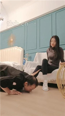 图片[2]_【昭玥】转胯/全体重踩踏/舔脏鞋-小白鞋棉袜_HD绳艺资源